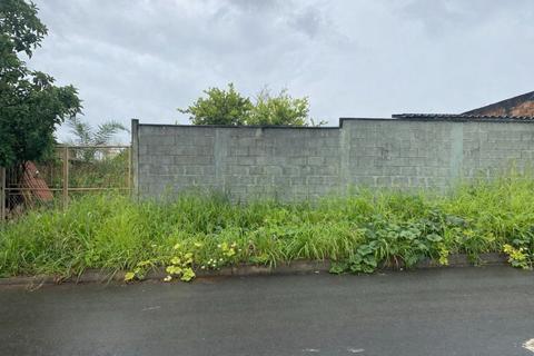 Terreno à venda em Goiânia, Setor Faiçalville, com 412.57 m²